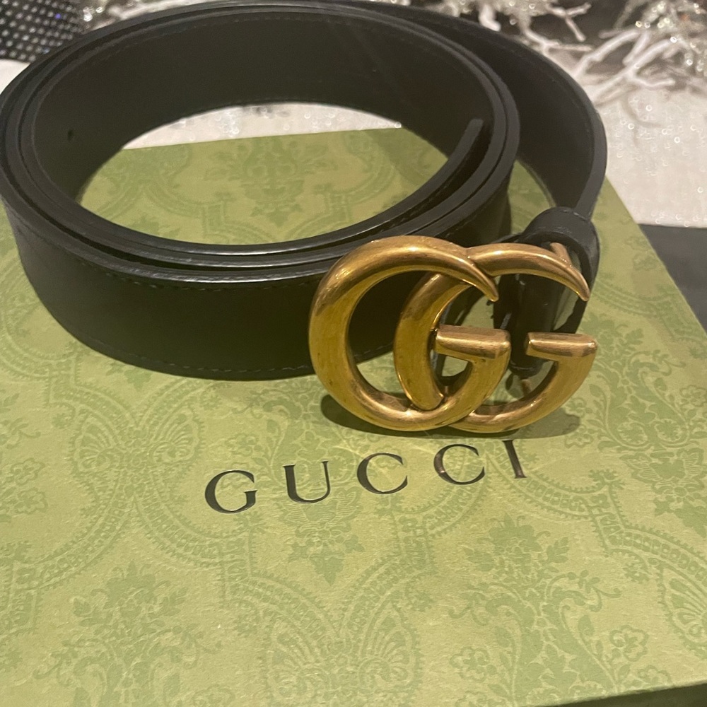 Gucci Black Leather Belt with Aged Gold Double G Buckle